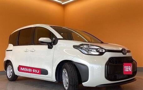 Toyota Sienta, 2023 год, 1 320 000 рублей, 1 фотография