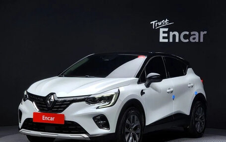 Renault Captur II, 2021 год, 1 390 000 рублей, 1 фотография