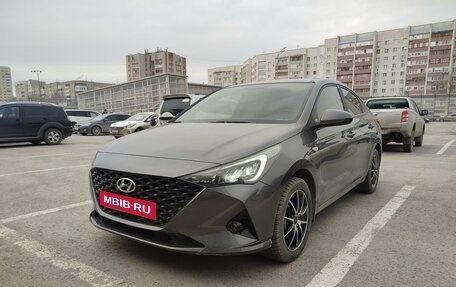 Hyundai Solaris II рестайлинг, 2021 год, 1 590 000 рублей, 1 фотография