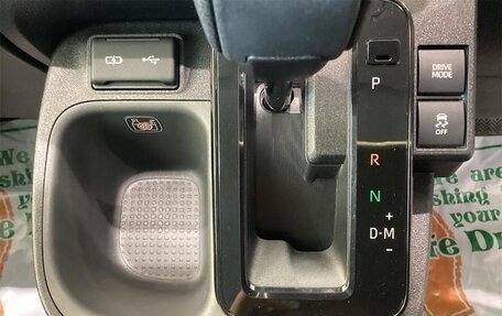 Toyota Sienta, 2023 год, 1 320 000 рублей, 20 фотография