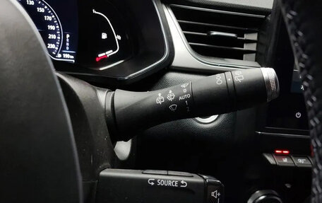 Renault Captur II, 2021 год, 1 390 000 рублей, 5 фотография