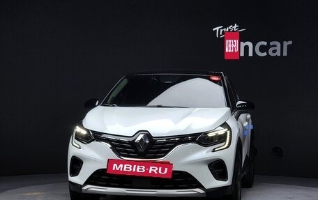 Renault Captur II, 2021 год, 1 390 000 рублей, 2 фотография