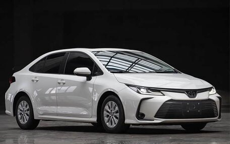 Toyota Corolla, 2022 год, 1 300 000 рублей, 2 фотография
