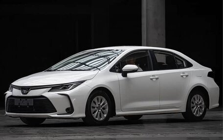 Toyota Corolla, 2022 год, 1 300 000 рублей, 3 фотография