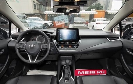 Toyota Corolla, 2022 год, 1 300 000 рублей, 10 фотография