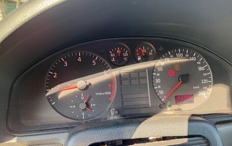 Audi A4, 1998 год, 235 000 рублей, 13 фотография