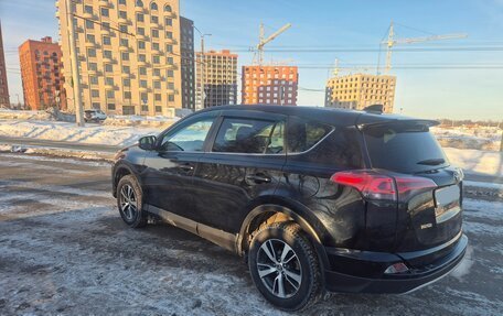 Toyota RAV4, 2017 год, 1 950 000 рублей, 4 фотография