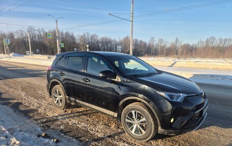 Toyota RAV4, 2017 год, 1 950 000 рублей, 10 фотография
