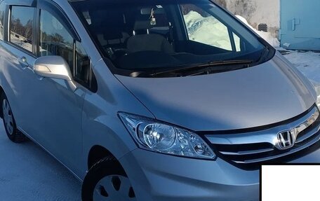 Honda Freed I, 2012 год, 900 000 рублей, 4 фотография