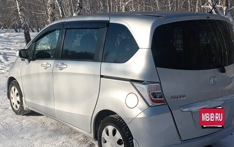 Honda Freed I, 2012 год, 900 000 рублей, 6 фотография
