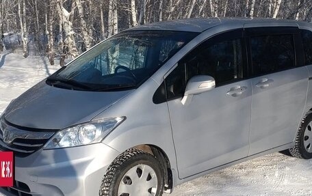 Honda Freed I, 2012 год, 900 000 рублей, 15 фотография