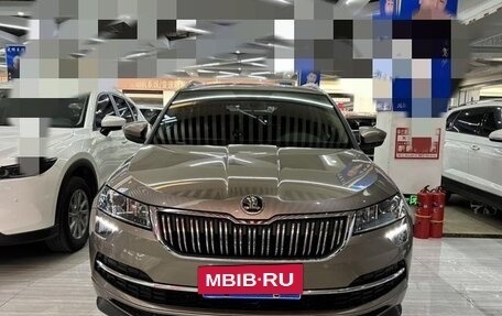 Skoda Karoq I, 2022 год, 2 200 000 рублей, 2 фотография
