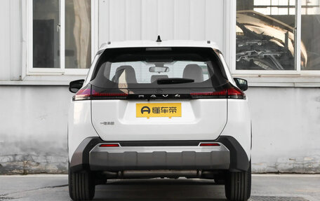 Toyota RAV4, 2025 год, 3 355 229 рублей, 5 фотография