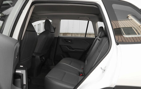 Toyota RAV4, 2025 год, 3 355 229 рублей, 26 фотография