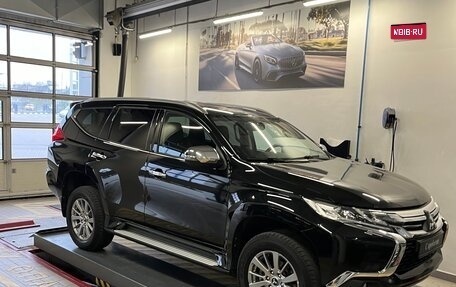 Mitsubishi Pajero Sport III рестайлинг, 2020 год, 3 200 000 рублей, 1 фотография