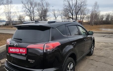 Toyota RAV4, 2015 год, 2 250 000 рублей, 4 фотография