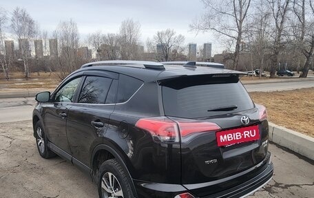 Toyota RAV4, 2015 год, 2 250 000 рублей, 5 фотография
