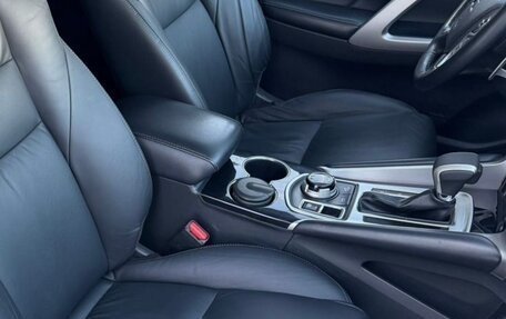 Mitsubishi Pajero Sport III рестайлинг, 2020 год, 3 200 000 рублей, 13 фотография