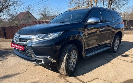 Mitsubishi Pajero Sport III рестайлинг, 2020 год, 3 200 000 рублей, 2 фотография