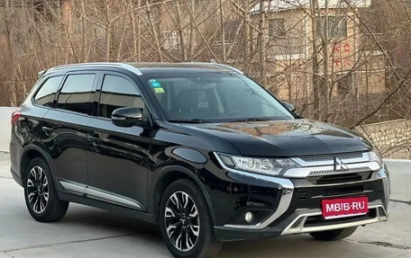 Mitsubishi Outlander III рестайлинг 3, 2022 год, 1 760 000 рублей, 1 фотография