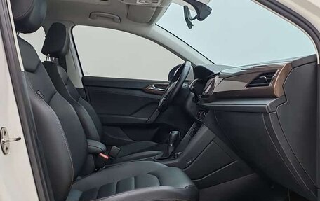 Volkswagen Tharu, 2022 год, 1 558 000 рублей, 10 фотография