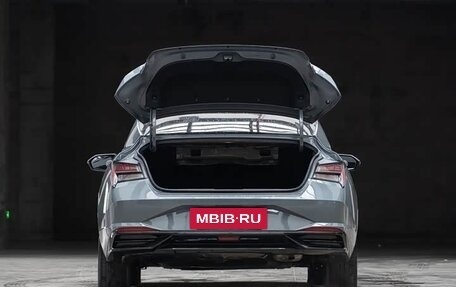 Hyundai Elantra, 2023 год, 1 275 000 рублей, 8 фотография