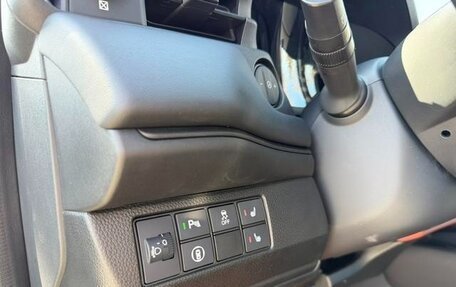 Honda Vezel, 2023 год, 2 344 000 рублей, 17 фотография