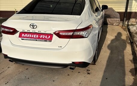 Toyota Camry, 2020 год, 3 450 000 рублей, 3 фотография