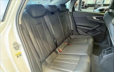 Audi A4, 2023 год, 1 940 444 рублей, 10 фотография