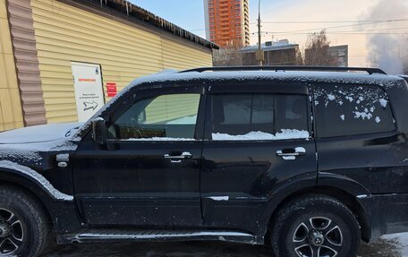 Mitsubishi Montero III, 2004 год, 725 000 рублей, 2 фотография