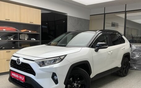 Toyota RAV4, 2020 год, 3 600 000 рублей, 1 фотография