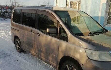 Nissan Serena III, 2006 год, 850 000 рублей, 2 фотография