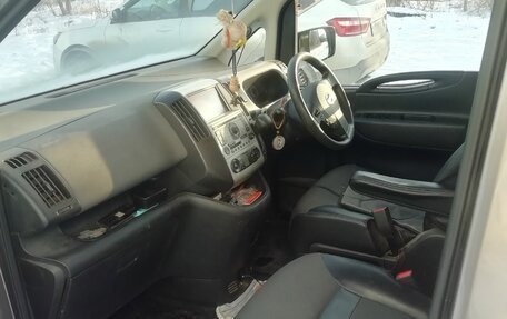 Nissan Serena III, 2006 год, 850 000 рублей, 8 фотография