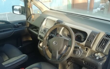 Nissan Serena III, 2006 год, 850 000 рублей, 7 фотография