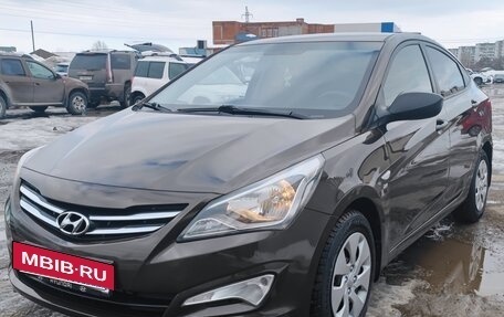 Hyundai Solaris II рестайлинг, 2015 год, 798 000 рублей, 2 фотография