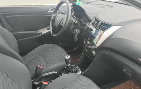 Hyundai Solaris II рестайлинг, 2015 год, 798 000 рублей, 10 фотография