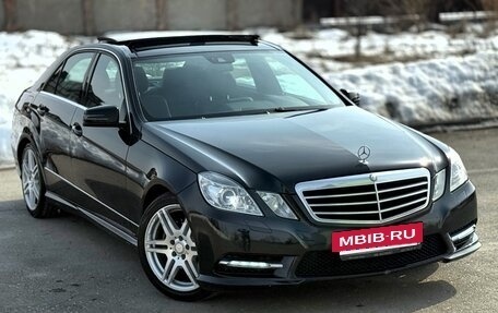 Mercedes-Benz E-Класс, 2012 год, 1 850 000 рублей, 3 фотография