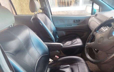 Nissan Prairie III, 2000 год, 420 000 рублей, 11 фотография