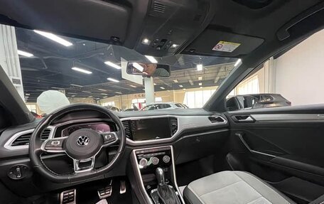 Volkswagen T-Roc I, 2022 год, 1 652 000 рублей, 23 фотография