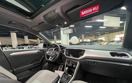 Volkswagen T-Roc I, 2022 год, 1 652 000 рублей, 22 фотография