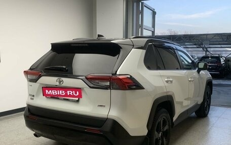 Toyota RAV4, 2020 год, 3 600 000 рублей, 4 фотография