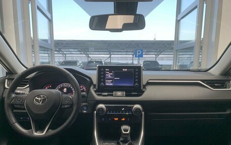Toyota RAV4, 2020 год, 3 600 000 рублей, 14 фотография