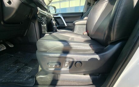 Toyota Land Cruiser Prado 150 рестайлинг 2, 2020 год, 5 885 000 рублей, 15 фотография