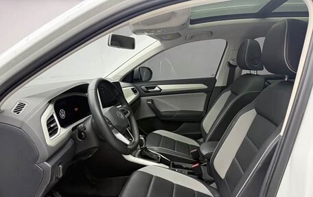 Volkswagen T-Roc I, 2023 год, 1 470 000 рублей, 6 фотография