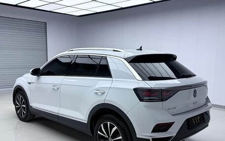 Volkswagen T-Roc I, 2023 год, 1 470 000 рублей, 5 фотография