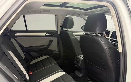 Volkswagen T-Roc I, 2023 год, 1 470 000 рублей, 9 фотография