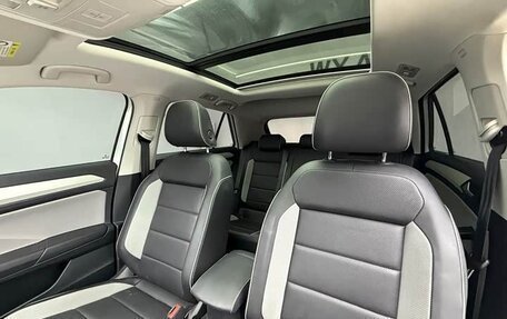 Volkswagen T-Roc I, 2023 год, 1 470 000 рублей, 14 фотография