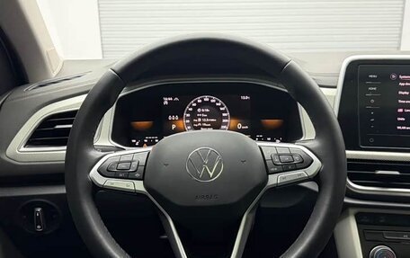 Volkswagen T-Roc I, 2023 год, 1 470 000 рублей, 11 фотография