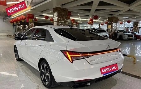 Hyundai Elantra, 2022 год, 1 220 000 рублей, 3 фотография