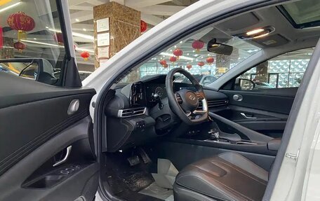 Hyundai Elantra, 2022 год, 1 220 000 рублей, 6 фотография